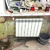 Установка радиатора отопления в частном доме с пайкой медных труб